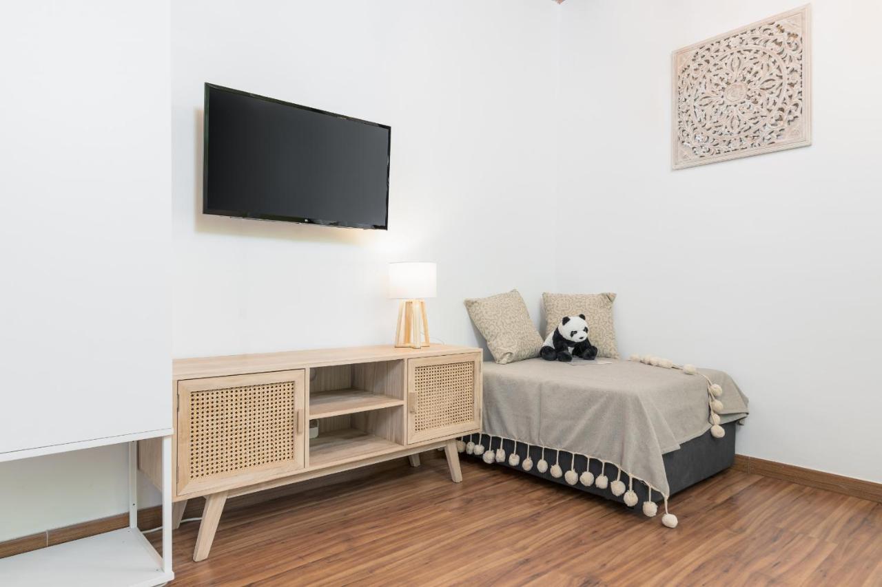 Suite Homes Alice Valentin Malaga Exterior photo