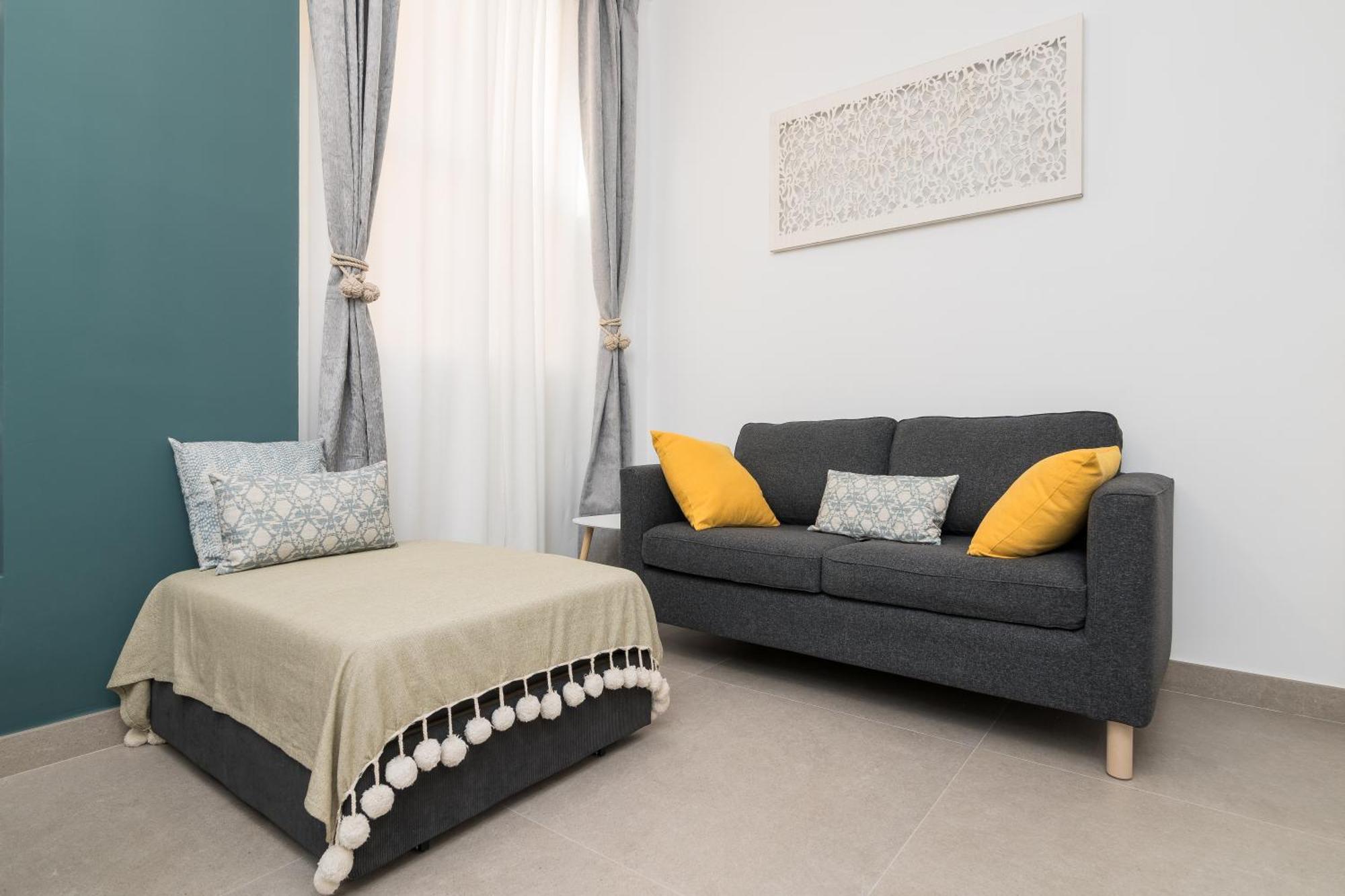 Suite Homes Alice Valentin Malaga Exterior photo